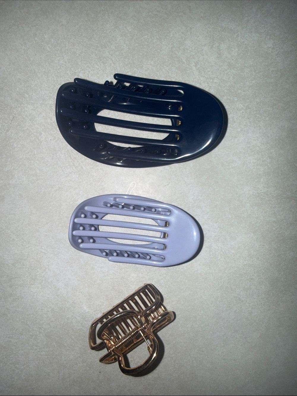 Kitsch three hair clips. Gold, Blue and Purple - Picture 7 of 7